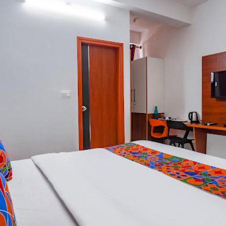 Hotel Royal Platinum บังกาลอร์ ภายนอก รูปภาพ