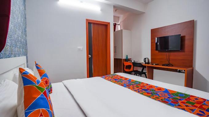 Hotel Royal Platinum บังกาลอร์ ภายนอก รูปภาพ