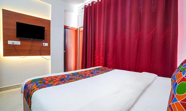 Hotel Royal Platinum บังกาลอร์ ภายนอก รูปภาพ